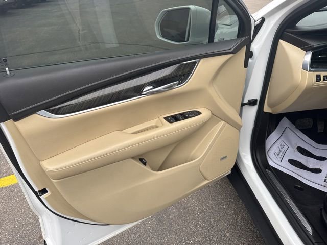 Used 2018 Cadillac XT5 AWD image 26