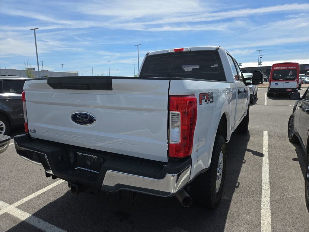 Used 2018 Ford F250 XL w/ STX Appearance Package AWD/4WD image 3
