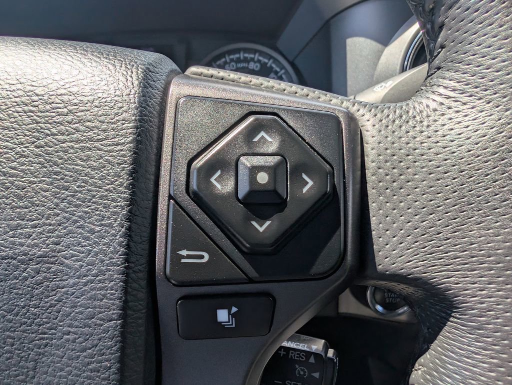 Used 2017 Toyota Tacoma TRD Off-Road w/ Tow Package (A/T) AWD/4WD image 27