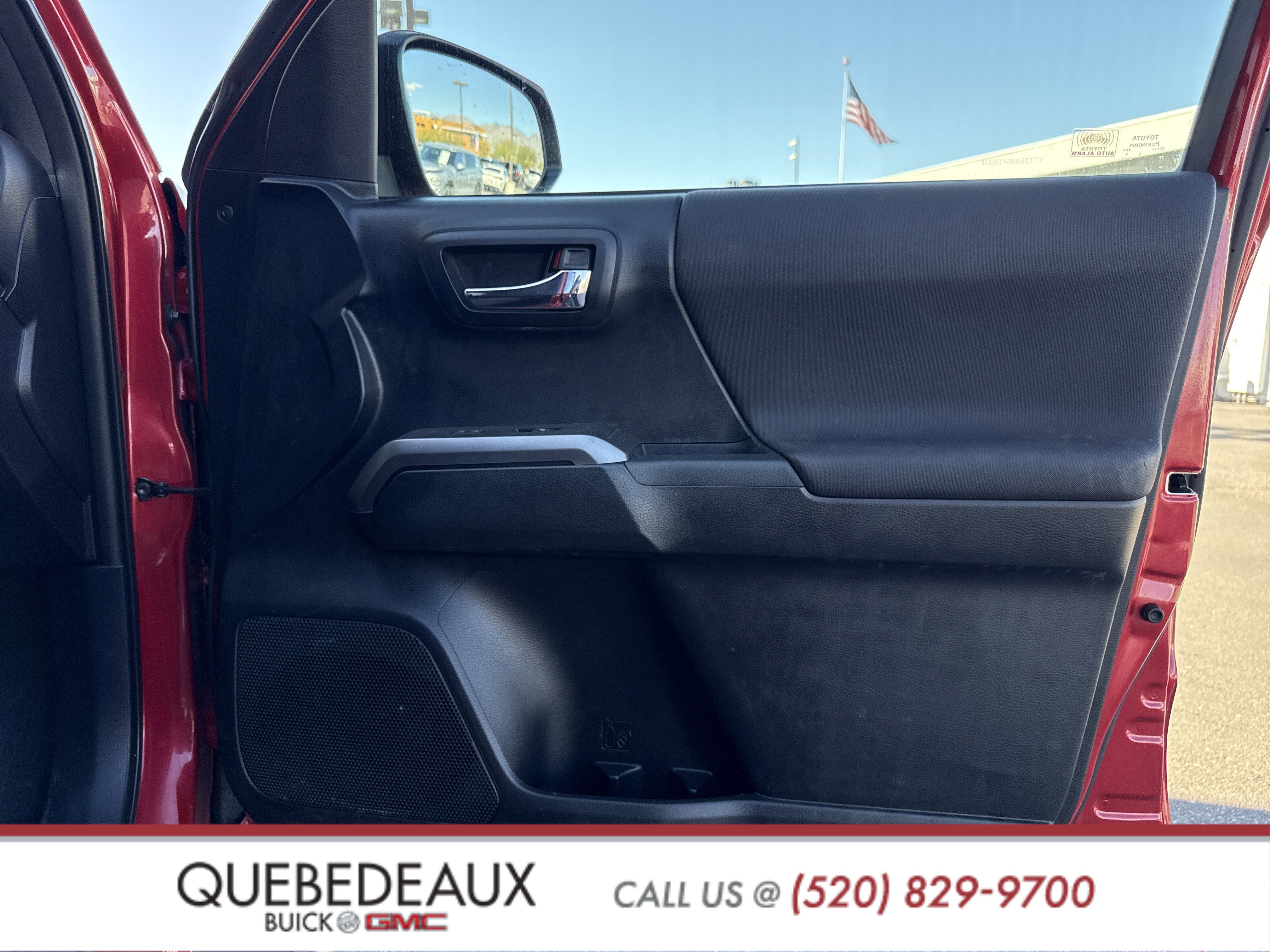 Used 2016 Toyota Tacoma TRD Sport image 32