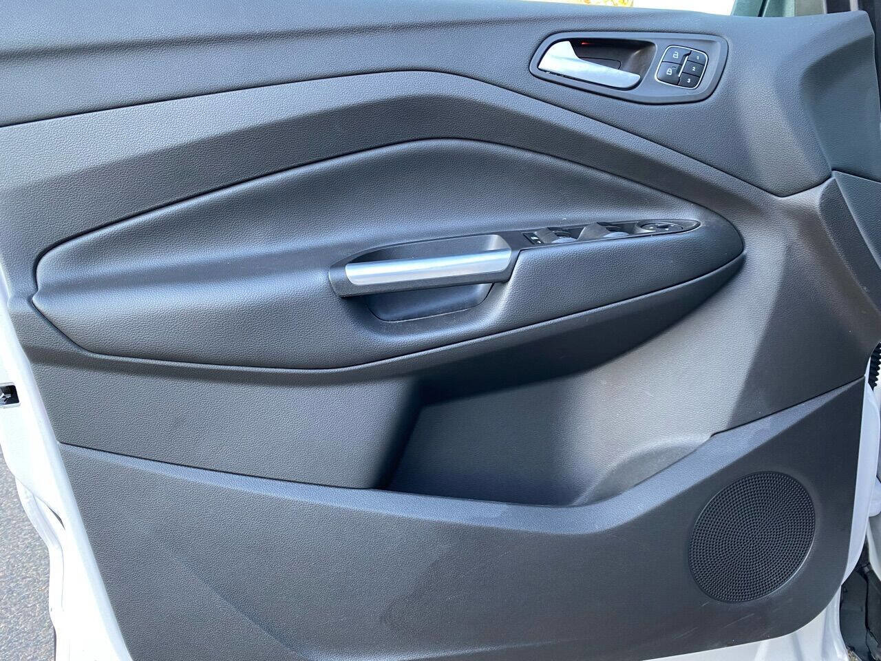 Used 2017 Ford Escape Titanium w/ Canadian Touring Package image 39