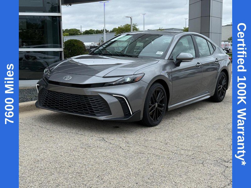 Used 2025 Toyota Camry SE FWD image 8