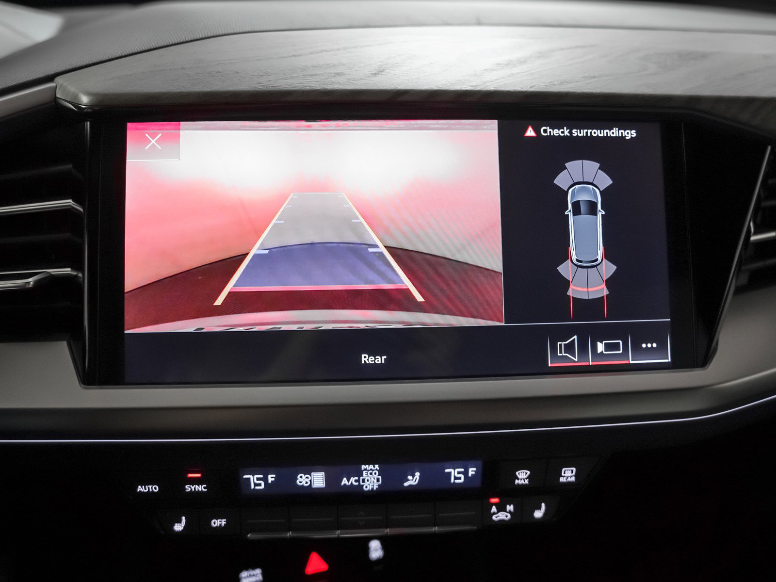 Certified 2023 Audi Q4 e-tron Premium image 23