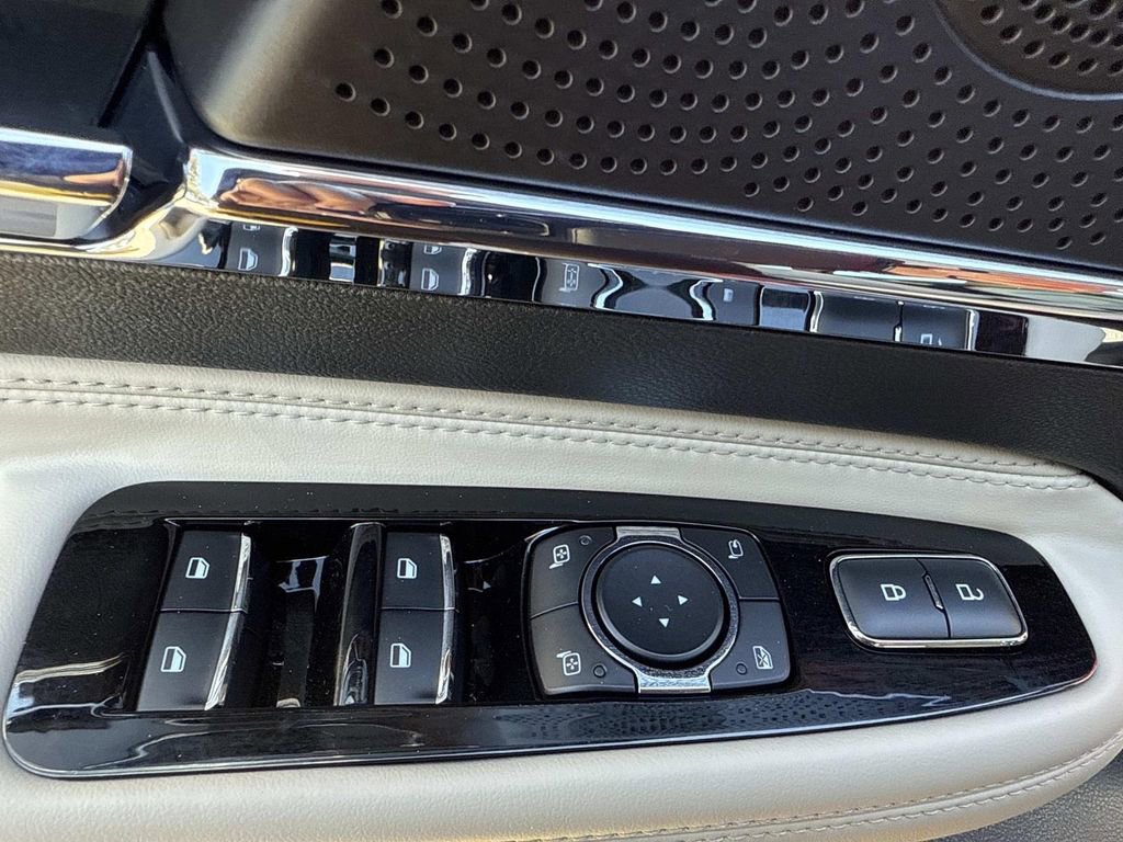 New 2026 Lincoln Corsair Premiere image 18