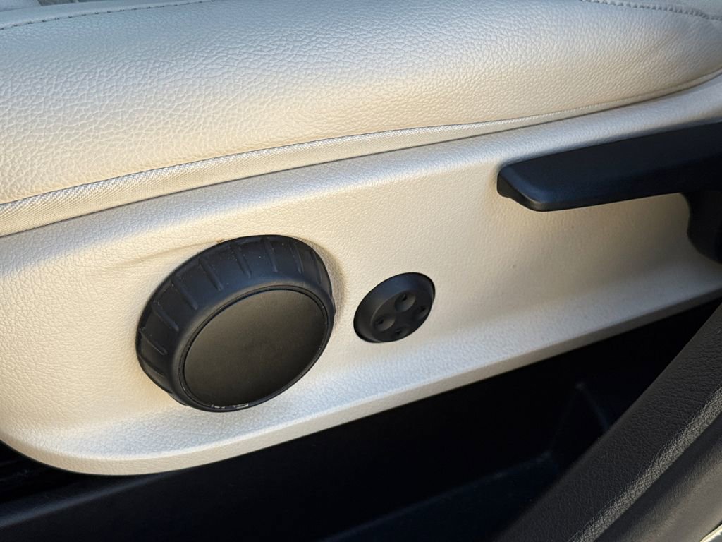 Used 2022 Mercedes-Benz GLB 250 image 22