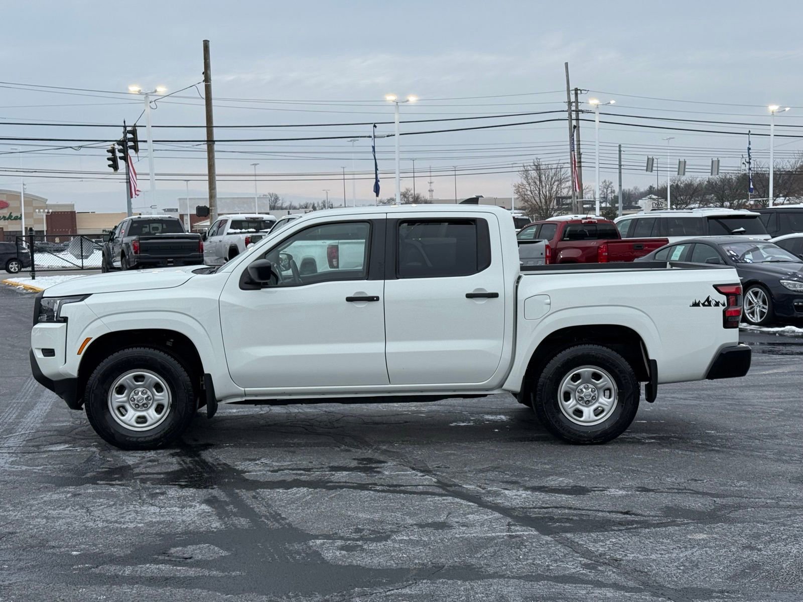 Used 2022 Nissan Frontier S w/ Technology Package image 6