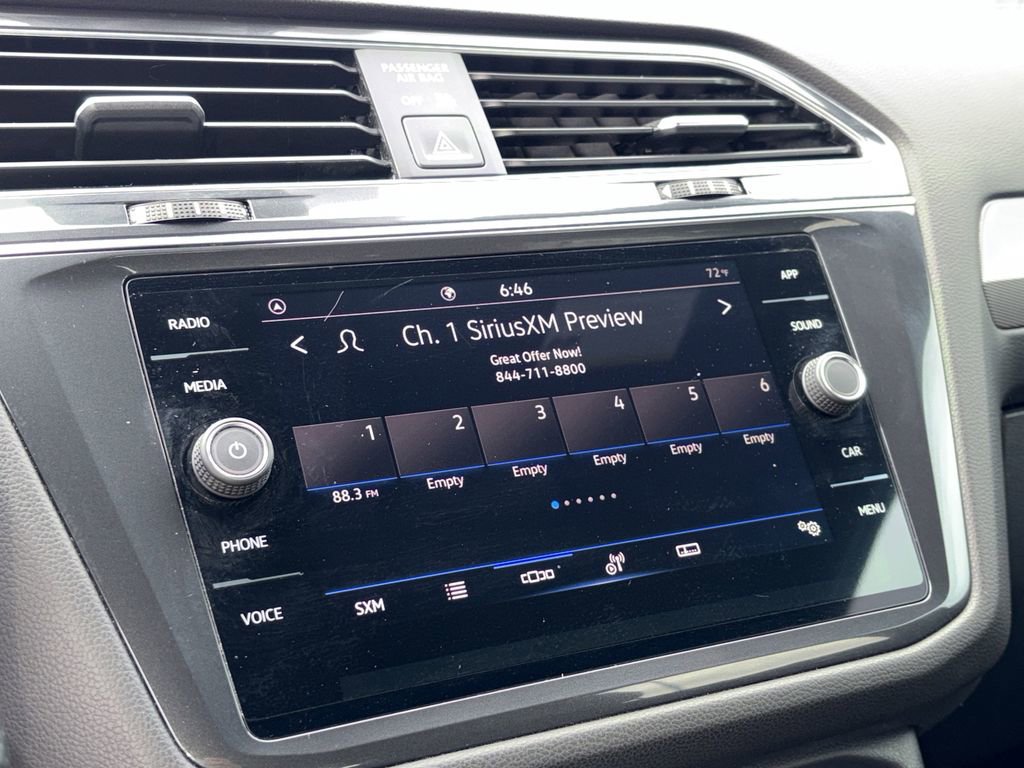 Certified 2023 Volkswagen Tiguan SE R-Line image 5