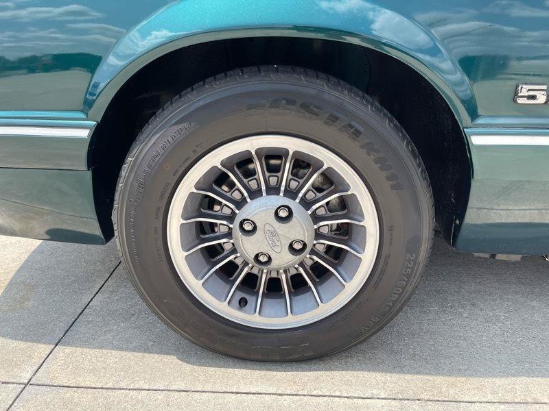 Used 1990 Ford Mustang LX RWD image 17