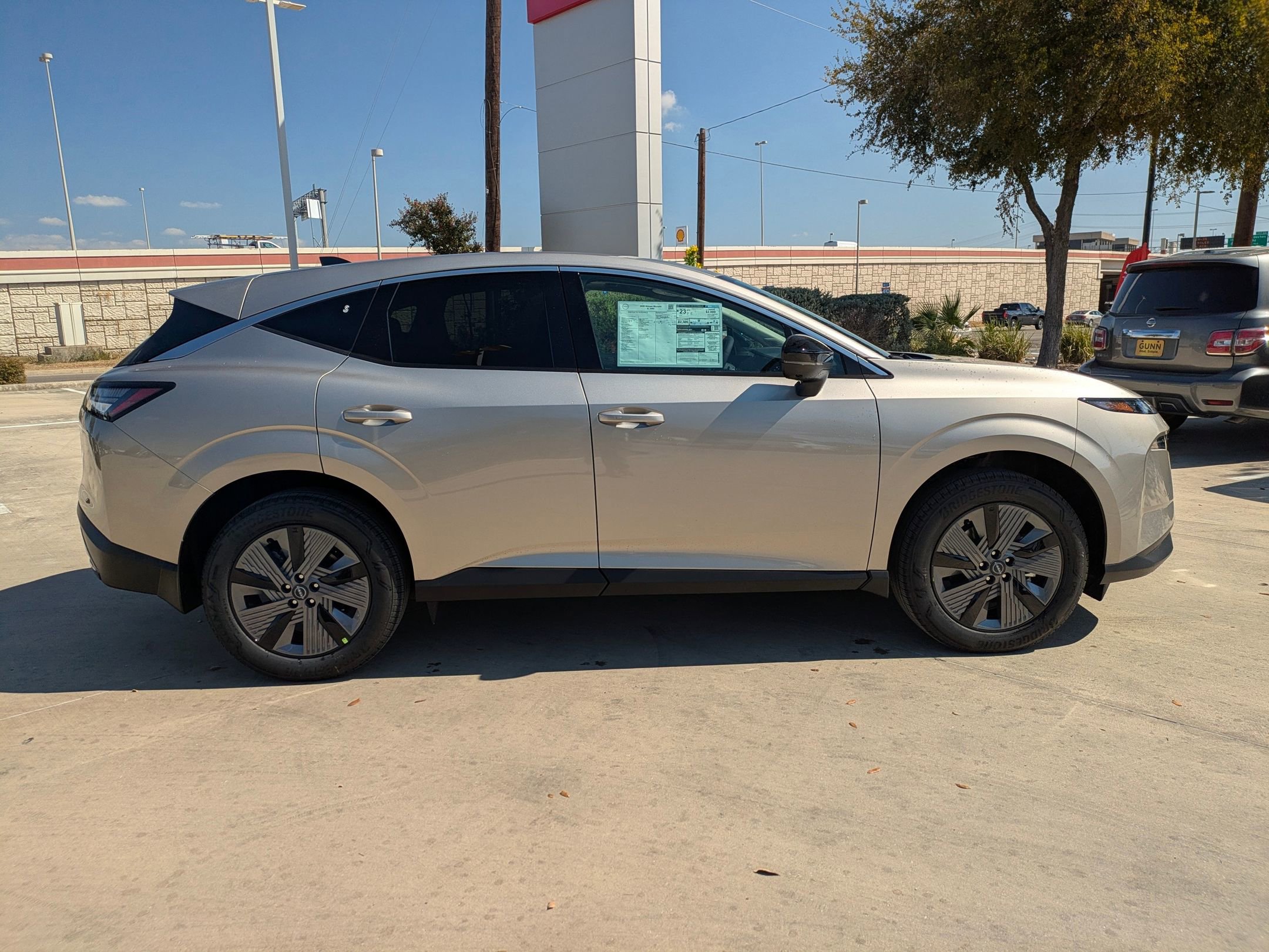 New 2026 Nissan Murano SL image 2