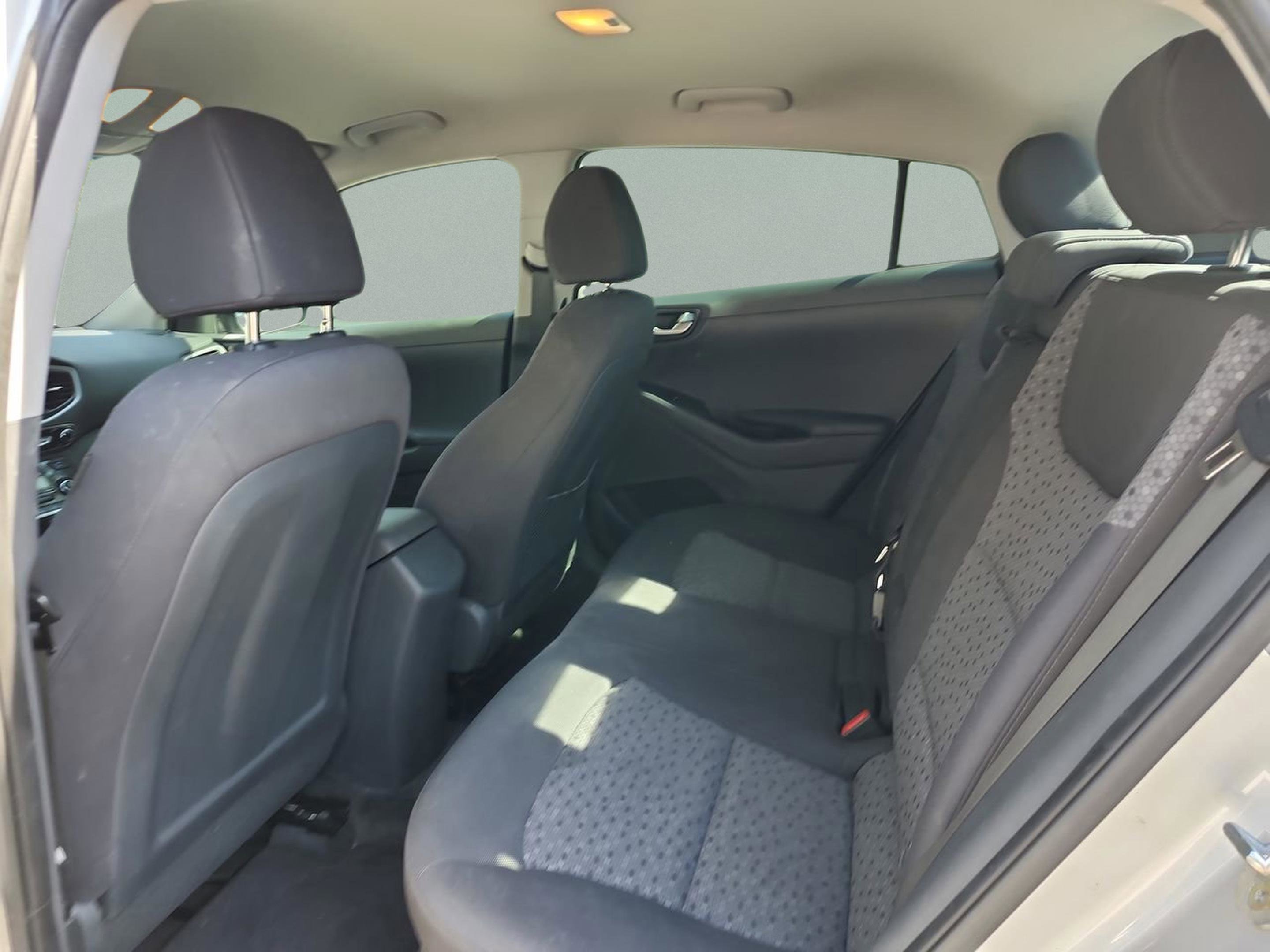 Used 2017 Hyundai Ioniq SEL image 15