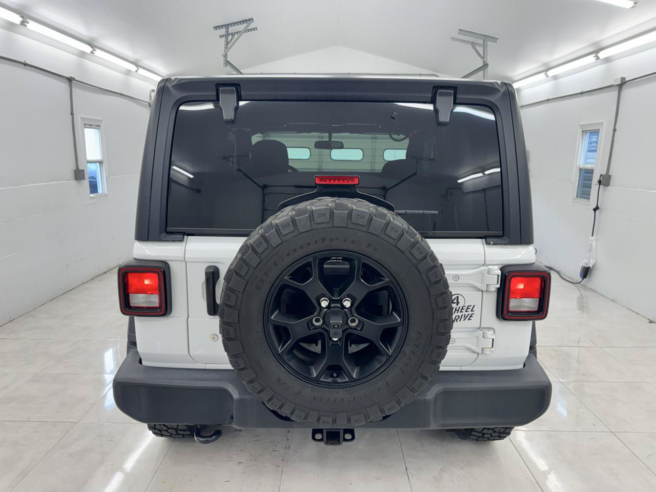 Used 2021 Jeep Wrangler Sport AWD/4WD image 6