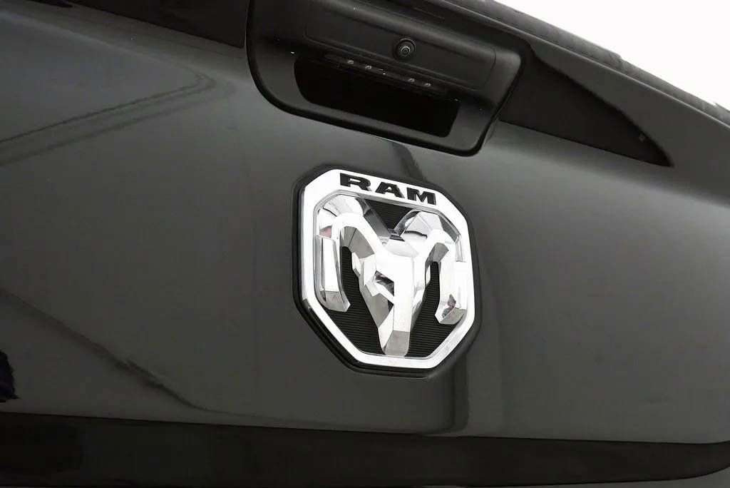 Used 2024 RAM 3500 Tradesman w/ Chrome Appearance Group image 10