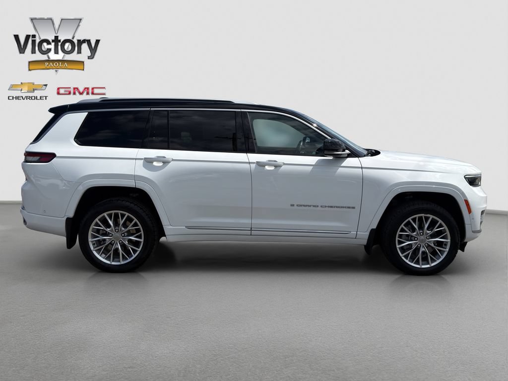 Used 2023 Jeep Grand Cherokee L Summit w/ Advanced Protech Group IV AWD/4WD image 7