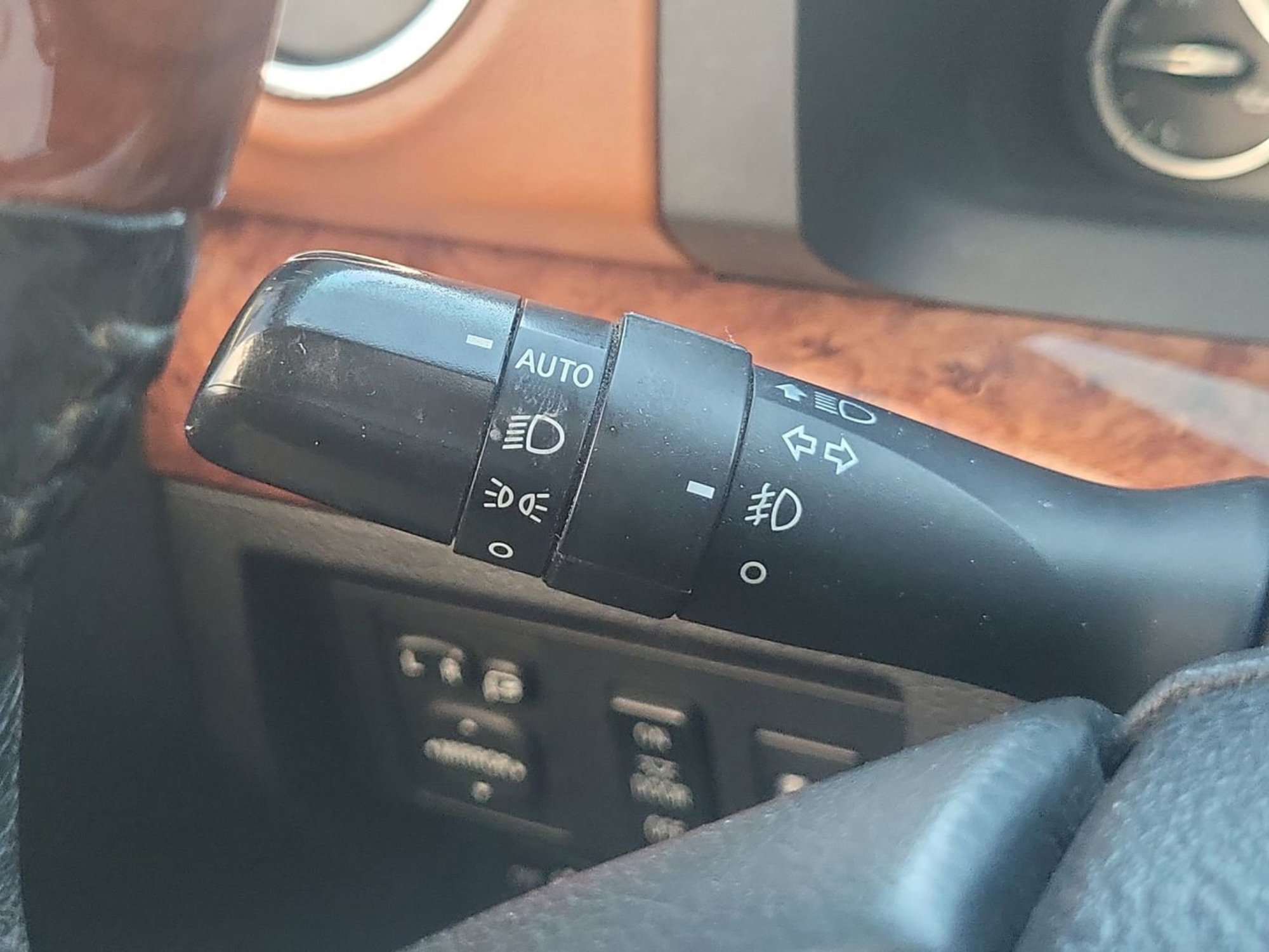 Used 2015 Toyota Tundra 1794 Edition image 23