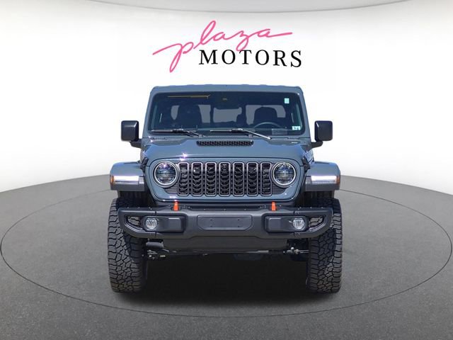 Used 2025 Jeep Gladiator Mojave AWD/4WD image 2