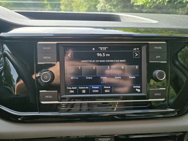 Used 2022 Volkswagen Taos S image 23