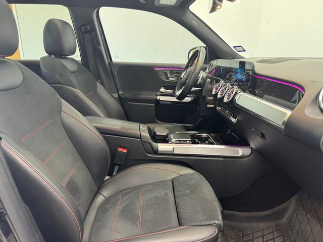 Used 2022 Mercedes-Benz GLB 250 image 16