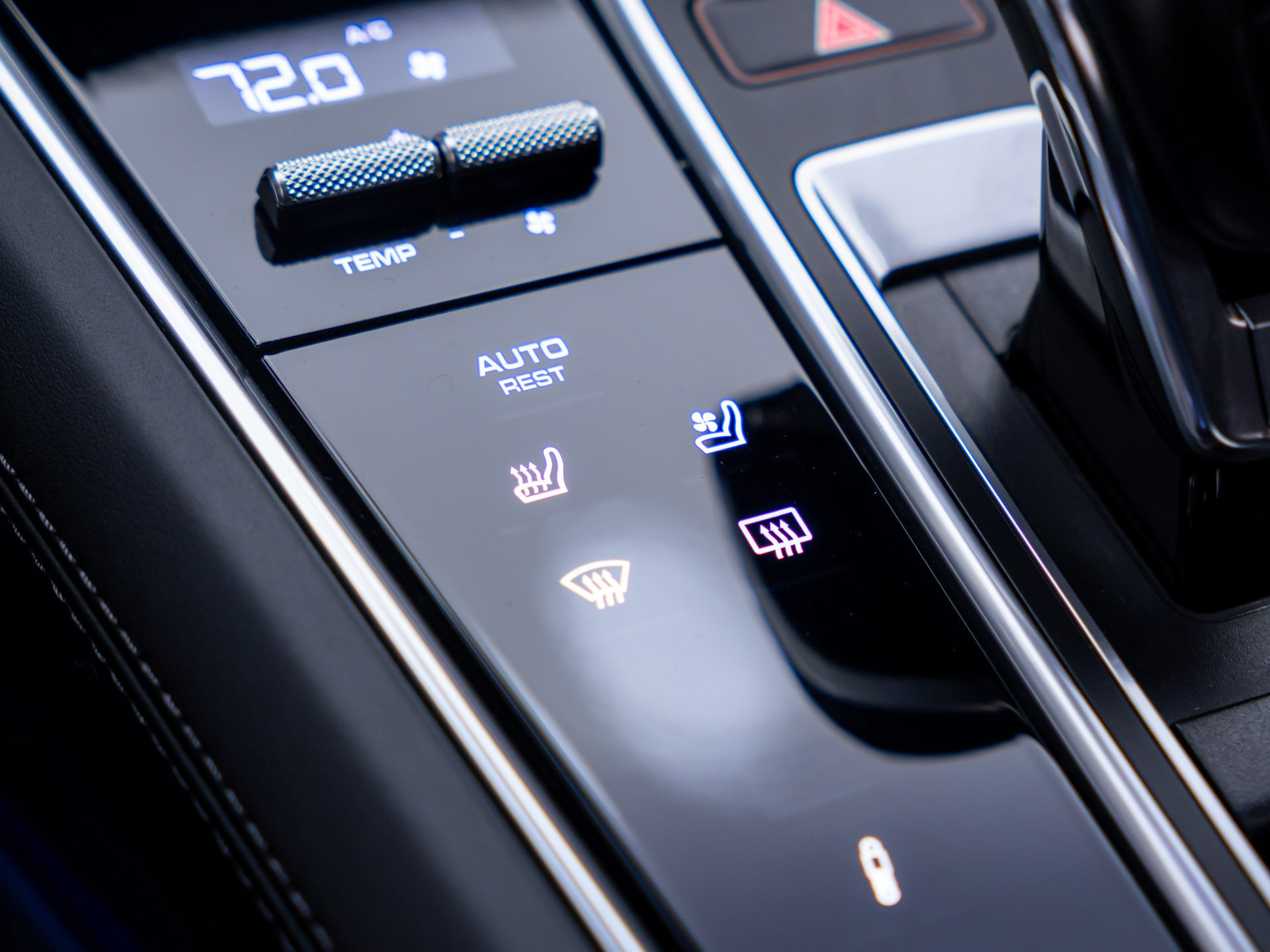 Used 2022 Porsche Panamera 4 AWD/4WD image 27