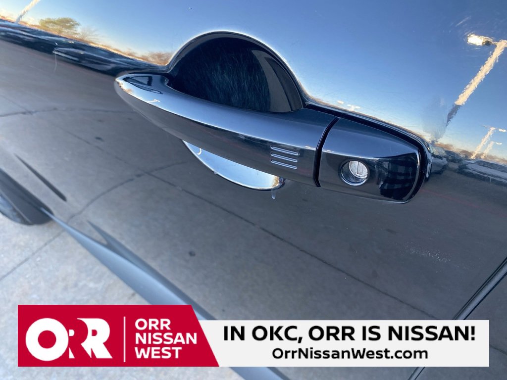 Used 2024 Nissan Pathfinder S image 11