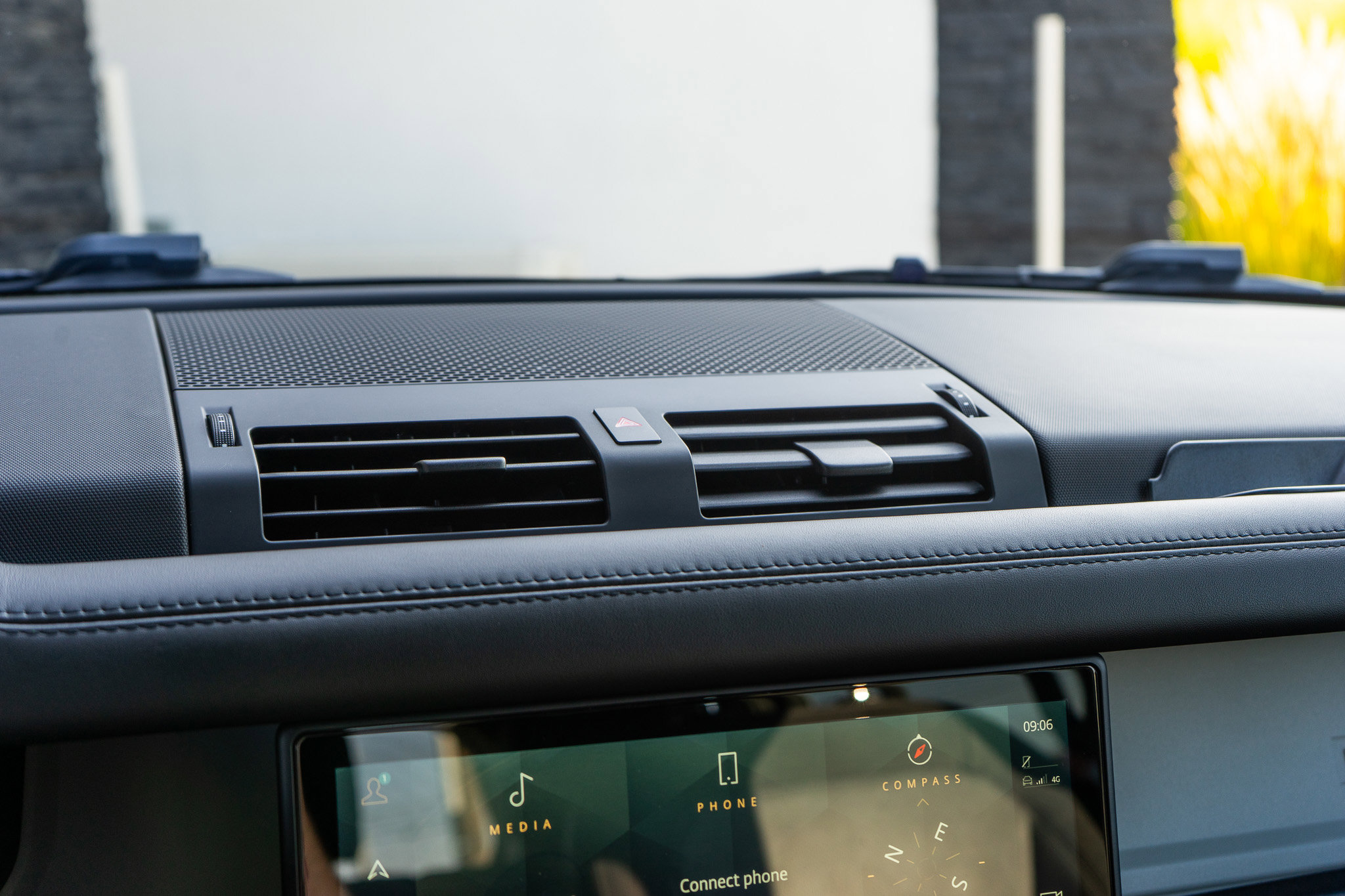 Used 2021 Land Rover Defender 110 X-Dynamic HSE image 36