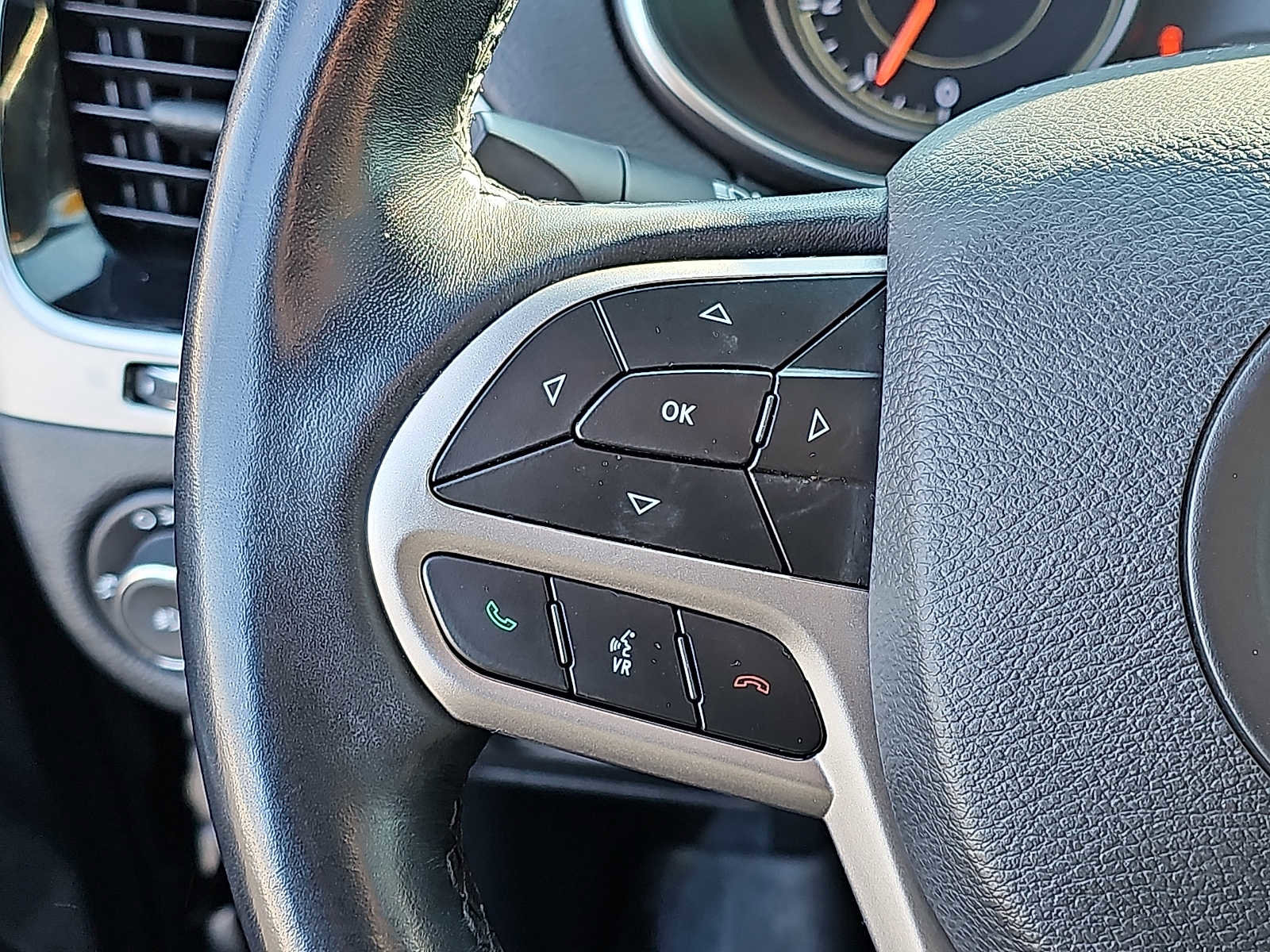 Used 2019 Jeep Cherokee High Altitude image 22