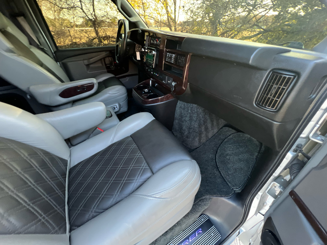 Used 2022 Chevrolet Express 2500 Extended w/ Enhanced Convenience Package image 48