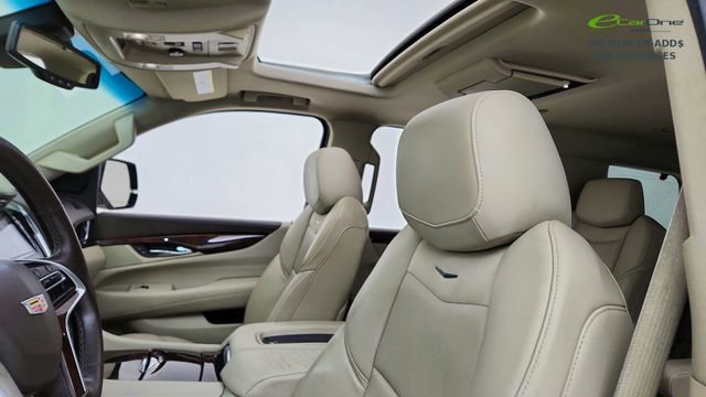 Used 2015 Cadillac Escalade Luxury RWD image 36