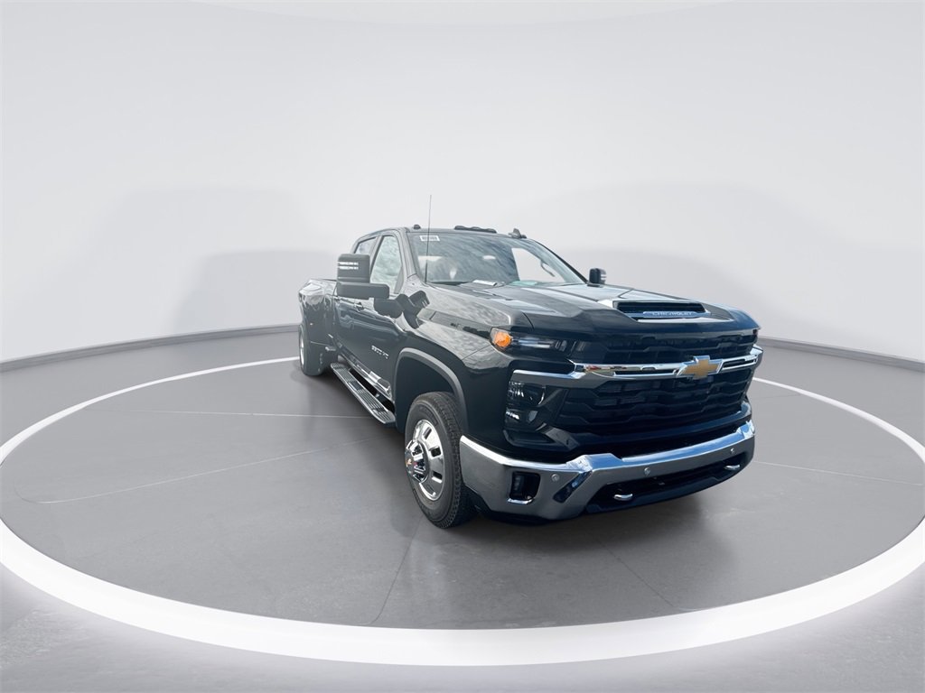 New 2026 Chevrolet Silverado 3500 LT w/ All Star Edition image 2
