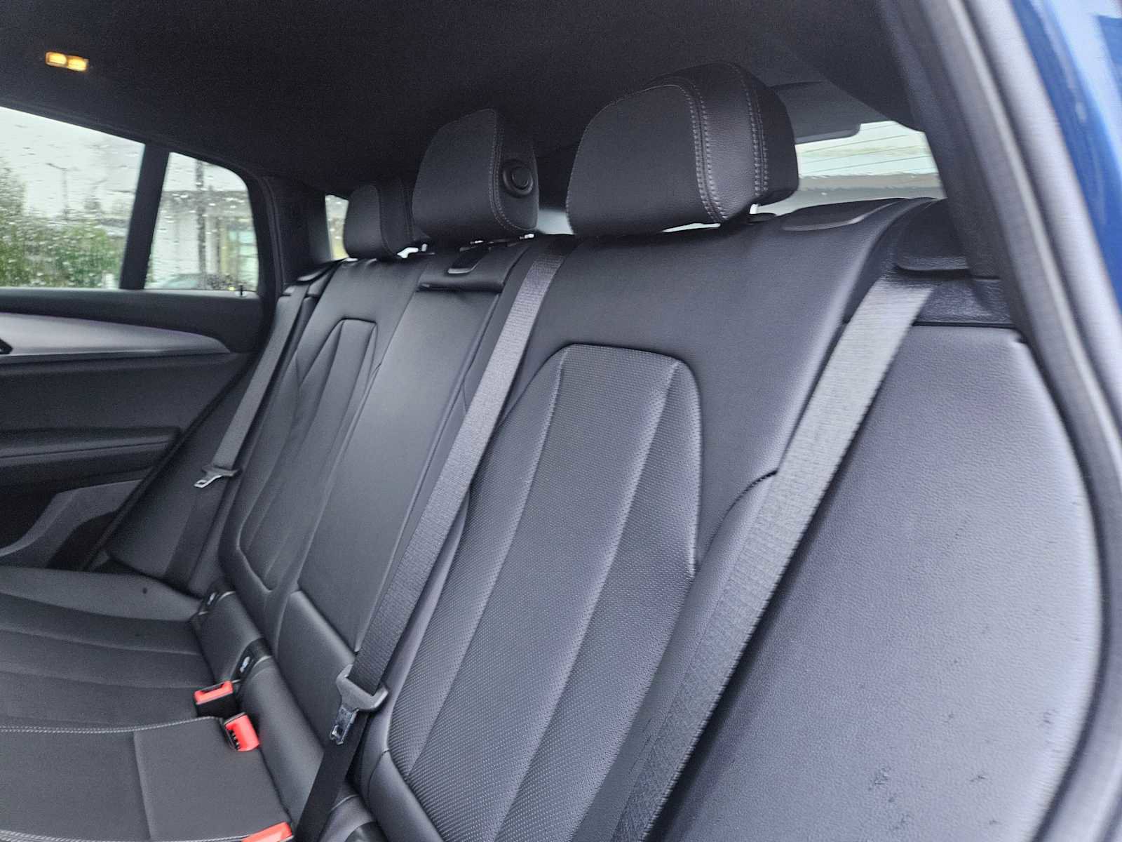 Used 2025 BMW X4 xDrive30i w/ Premium Package image 21