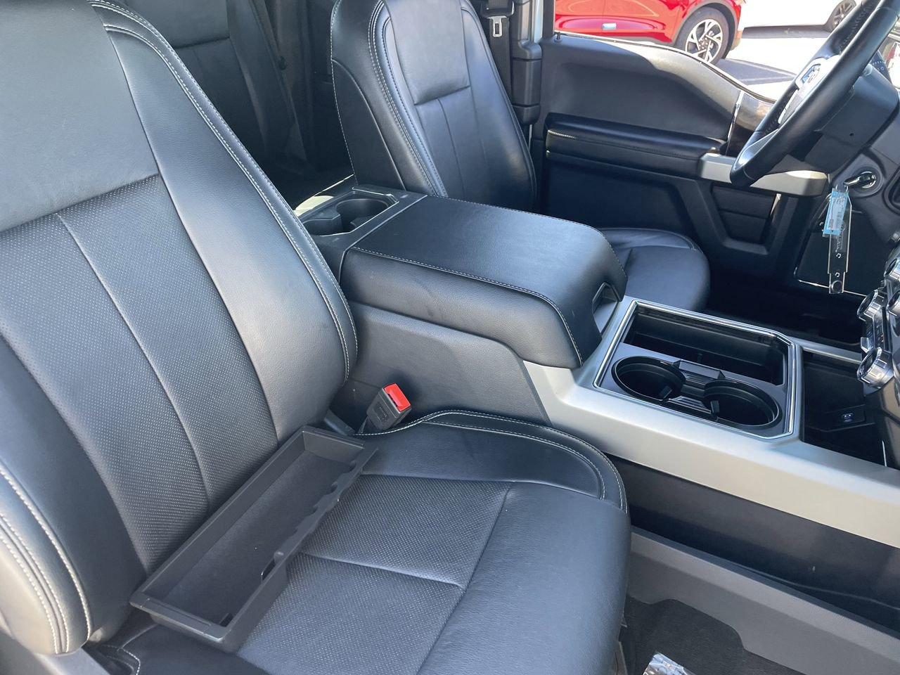 Certified 2022 Ford F350 Lariat w/ Lariat Value Package image 11