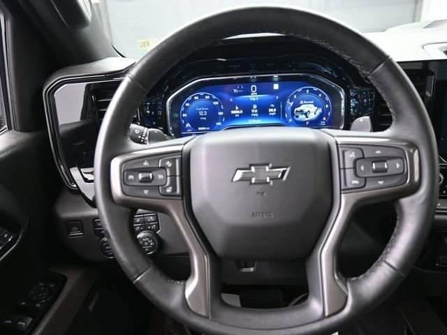 Used 2023 Chevrolet Silverado 1500 ZR2 image 8