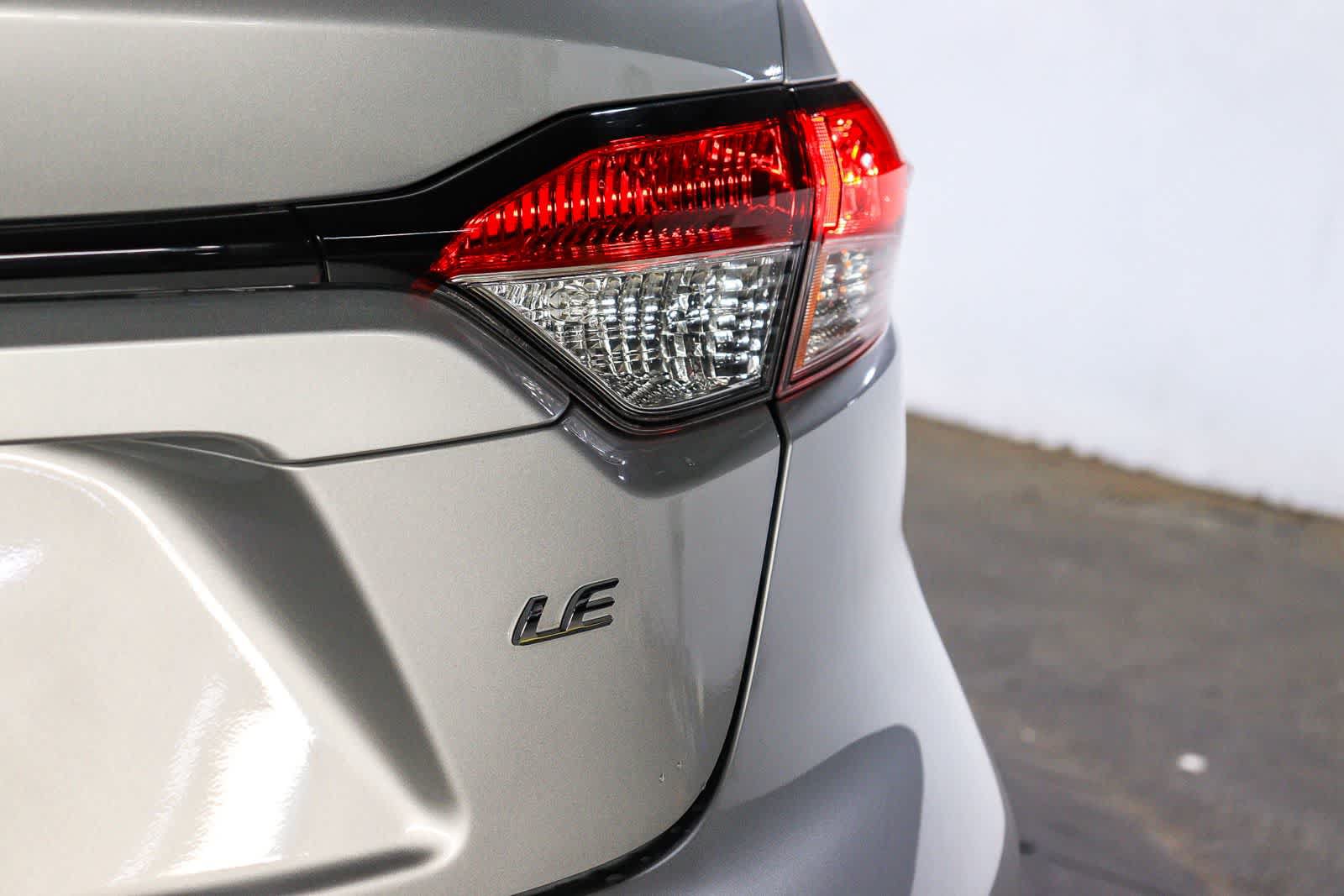 Certified 2025 Toyota Corolla LE FWD image 13