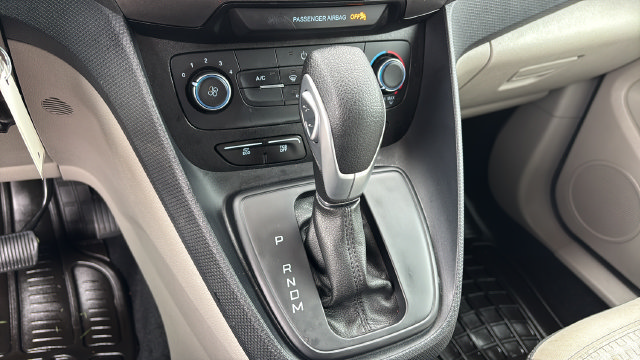 Used 2023 Ford Transit Connect XLT FWD image 28
