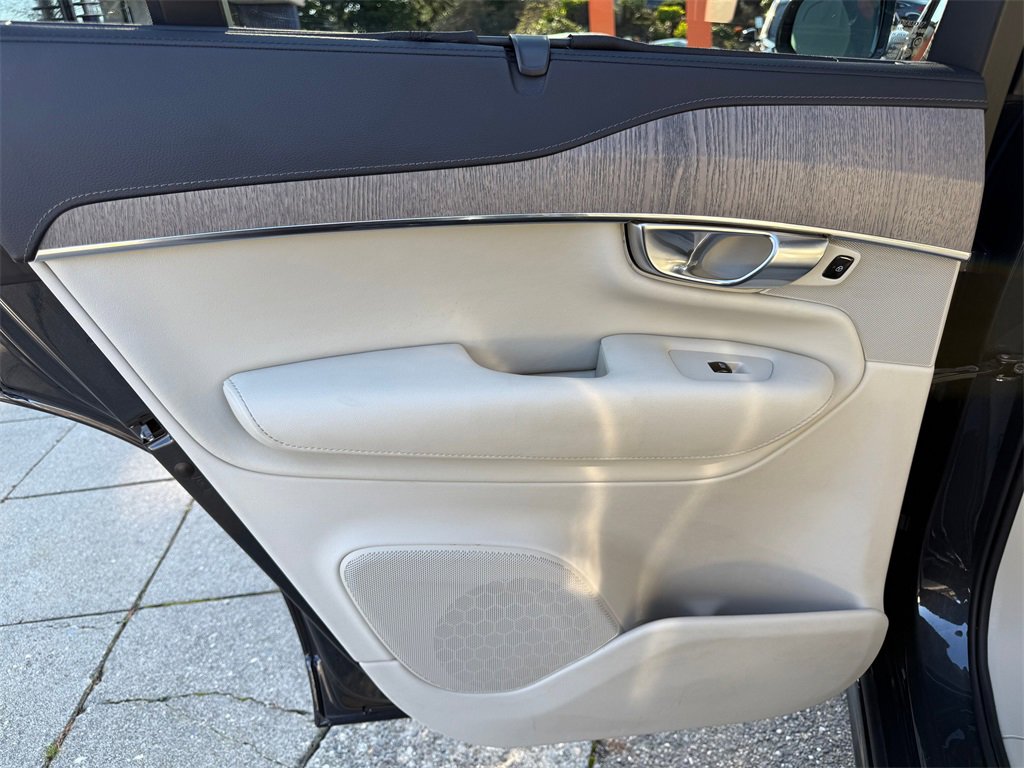 Used 2022 Volvo XC90 T8 Inscription w/ Advanced Package image 20