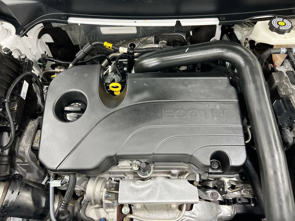 Used 2023 Chevrolet Equinox LS AWD/4WD image 24