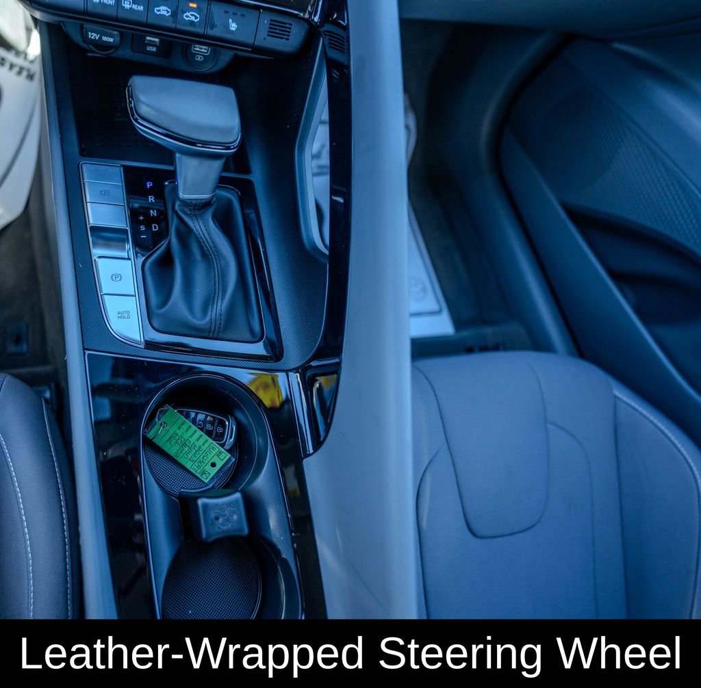 Certified 2023 Hyundai Elantra SEL w/ Convenience Package image 16