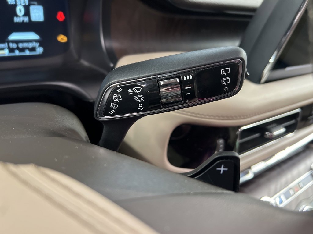 Used 2020 Lincoln Aviator Reserve w/ Equipment Group 202A image 20