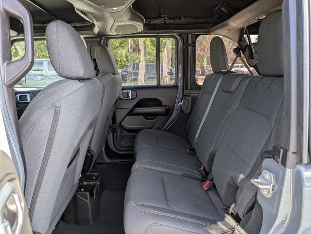 Used 2024 Jeep Wrangler Unlimited Sahara w/ Technology Group AWD/4WD image 13