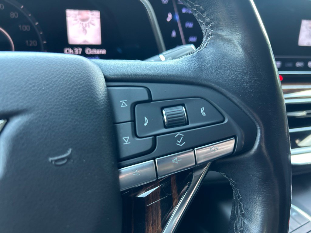 Used 2022 Cadillac Escalade ESV Premium Luxury AWD/4WD image 26