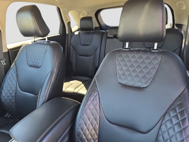 Used 2024 Ford Edge Titanium image 22