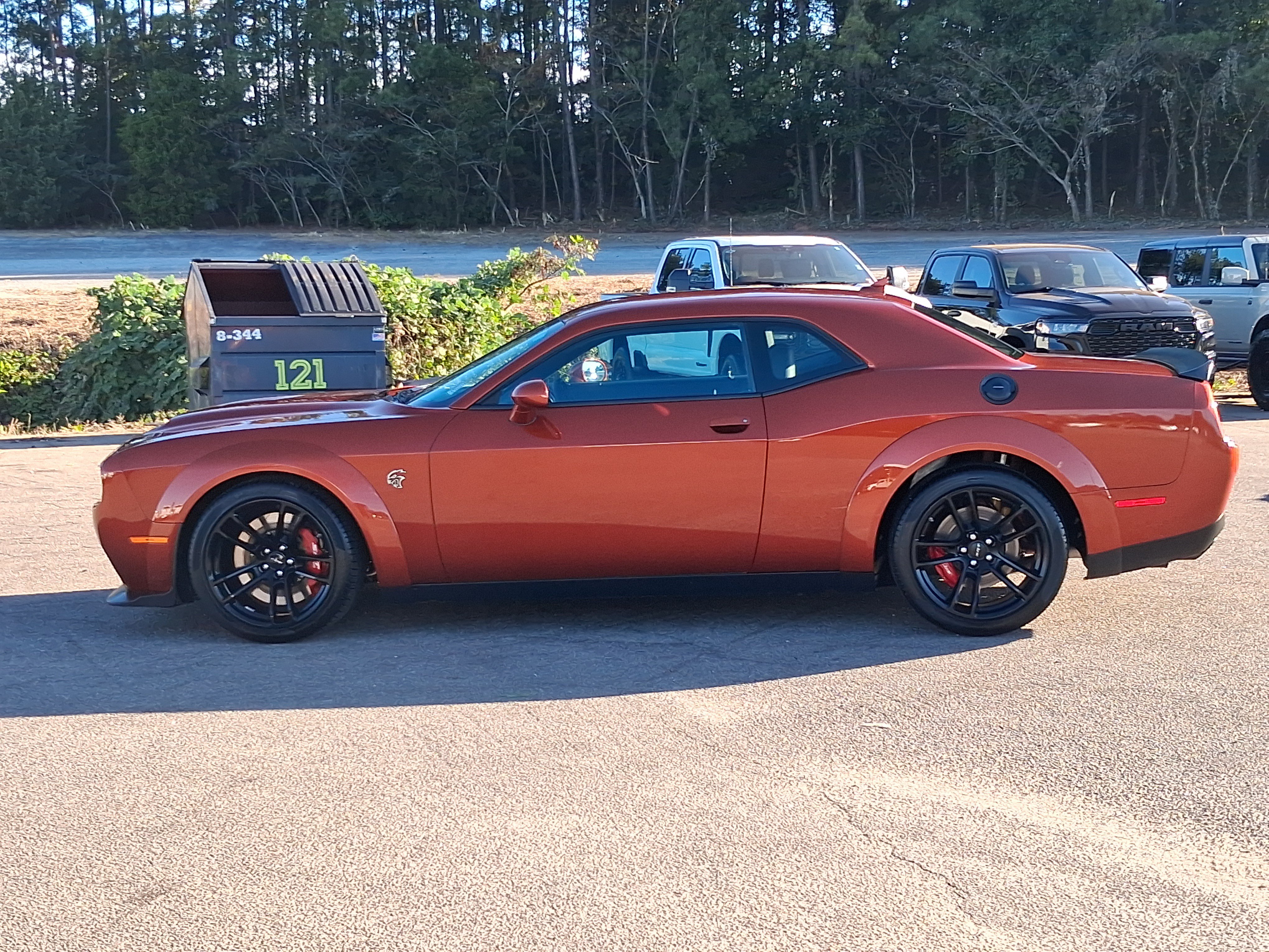 Used 2022 Dodge Challenger SRT Hellcat RWD image 6