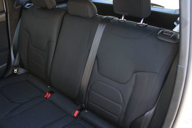 Used 2021 Jeep Renegade Latitude AWD/4WD image 20