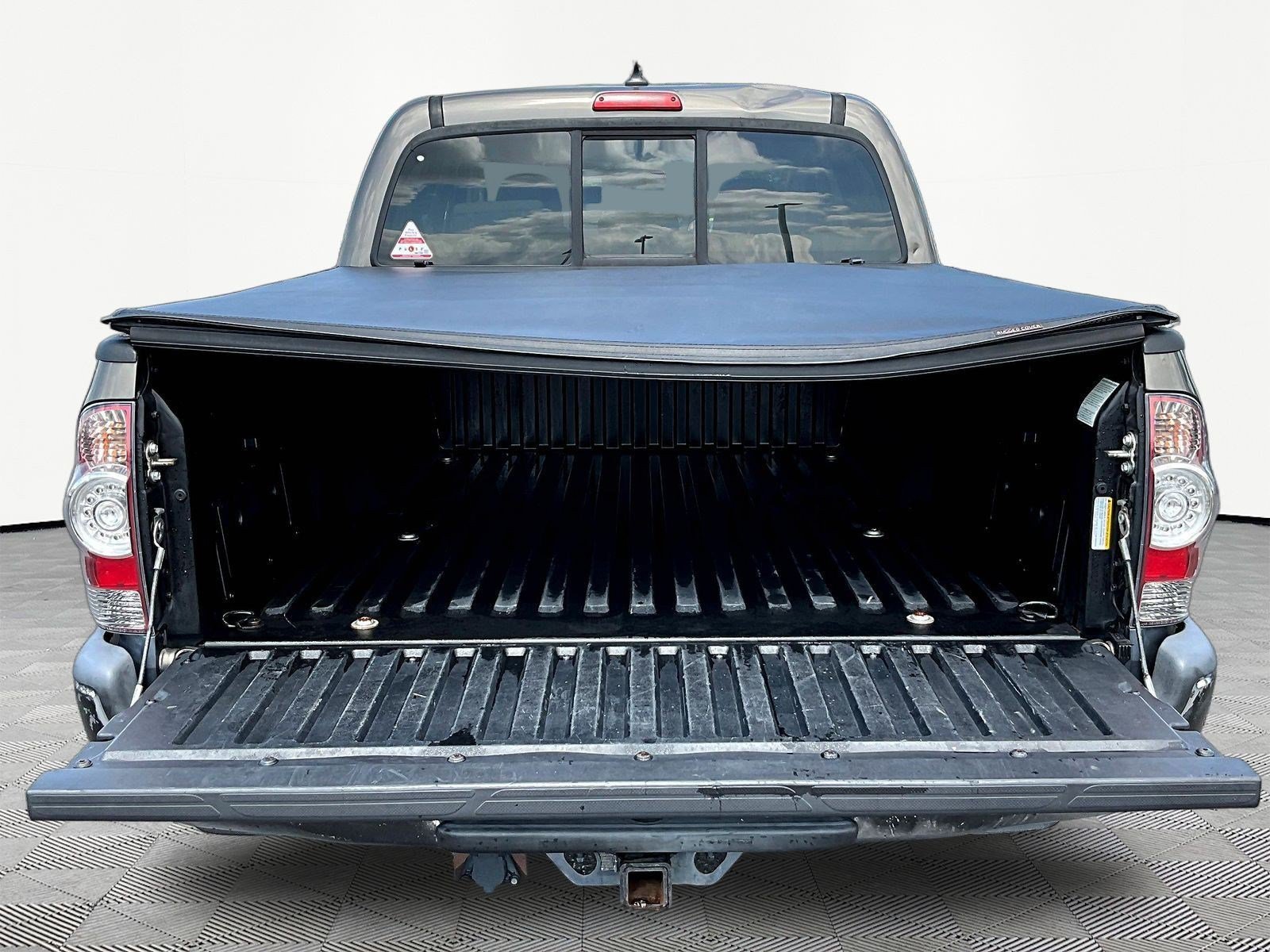 Used 2015 Toyota Tacoma PreRunner w/ SR5 Package RWD image 7