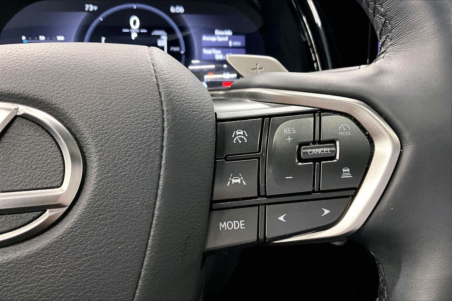 Used 2025 Lexus RX 350h AWD/4WD image 25