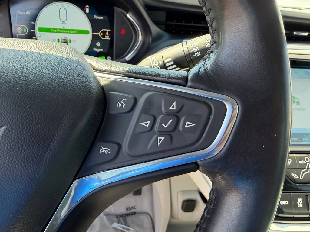 Used 2019 Chevrolet Bolt Premier w/ Infotainment Package FWD image 24