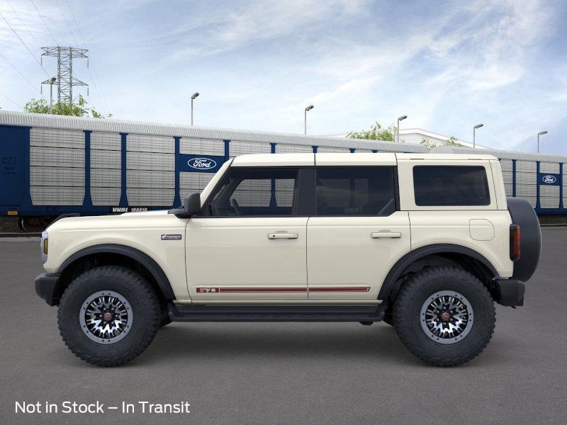 New 2026 Ford Bronco Outer Banks w/ Sasquatch Package image 3