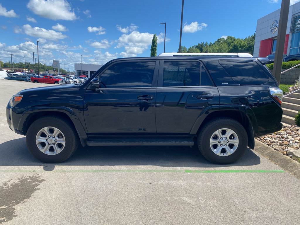 Used 2016 Toyota 4Runner SR5 Premium AWD/4WD image 3