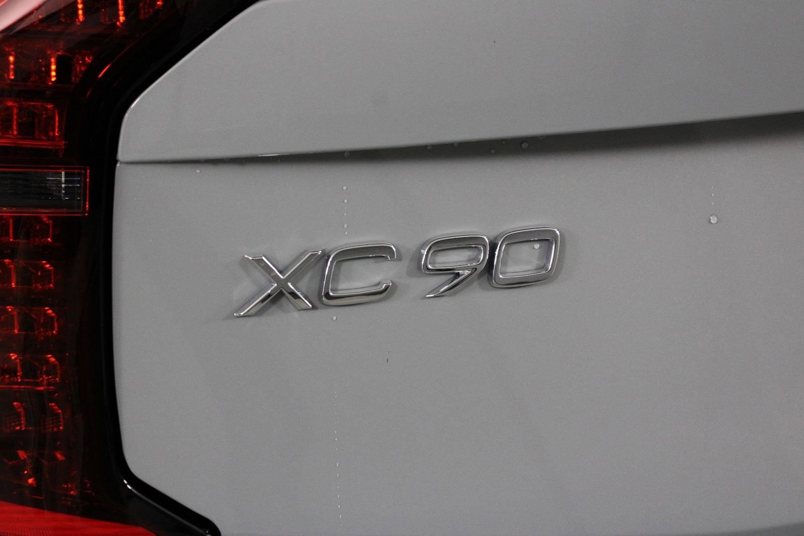New 2026 Volvo XC90 T8 Plus w/ Protection Package image 16