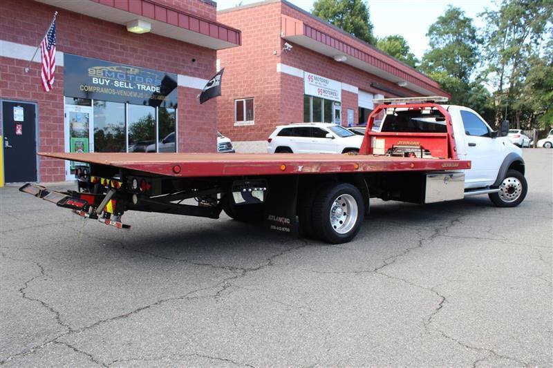 Used 2018 RAM 5500 4x4 Regular Cab image 5
