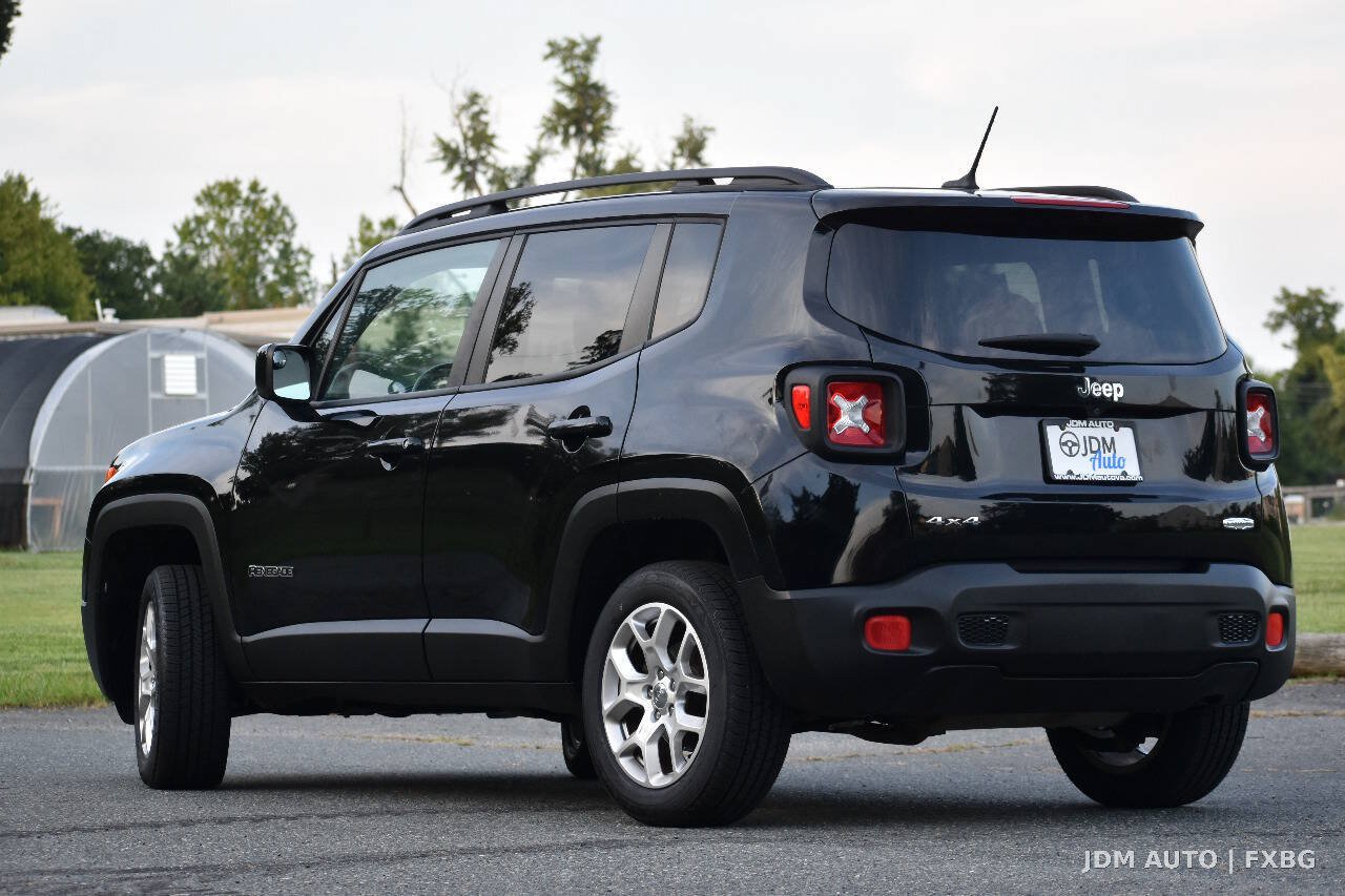 Used 2017 Jeep Renegade Latitude w/ Cold Weather Group AWD/4WD image 7